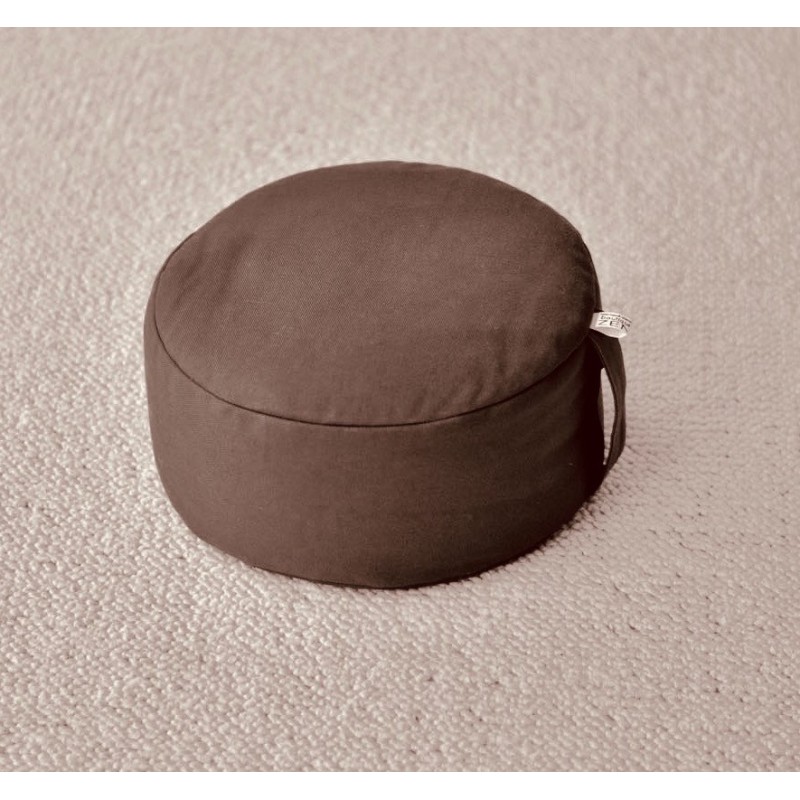 zafu rempli d'épeautre bio, pour une posture stable et ferme