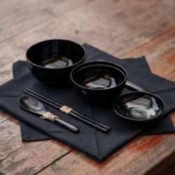 Set de trois bols oryoki avec tissus et couverts
