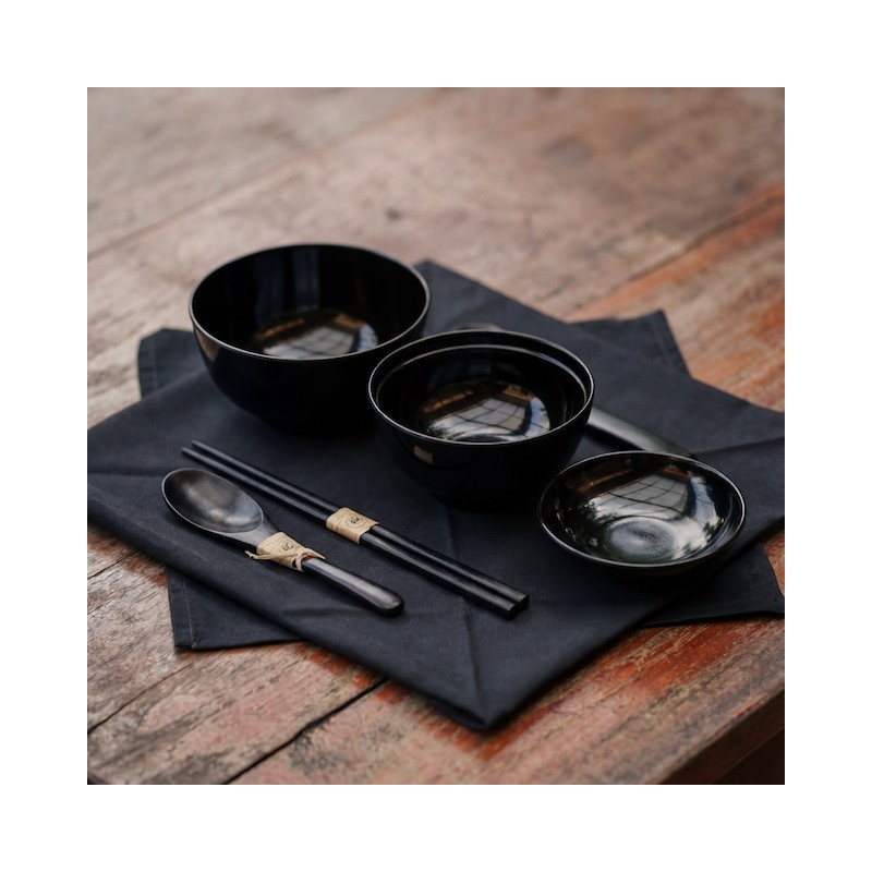 Set de trois bols oryoki avec tissus et couverts