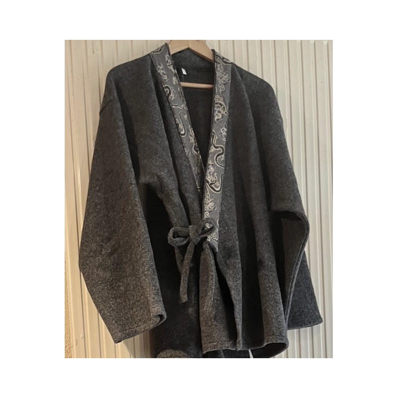 Veste en laine avec col en tissu japonais
